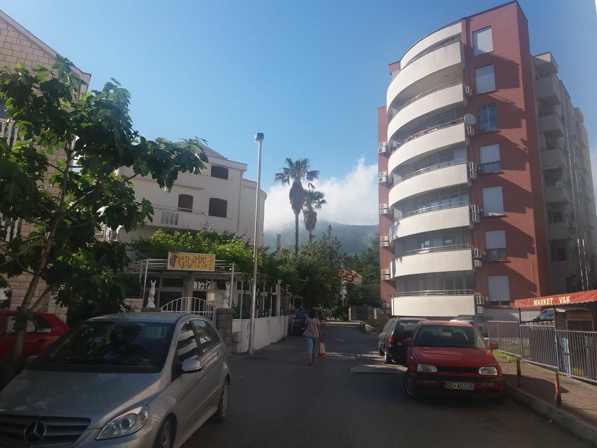 One Bedroom Apartment 500M From The Beach ブドヴァ エクステリア 写真