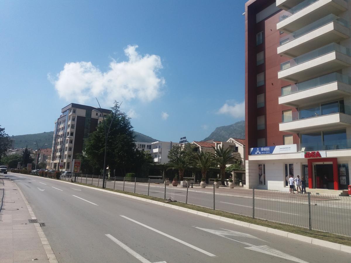 One Bedroom Apartment 500M From The Beach ブドヴァ エクステリア 写真
