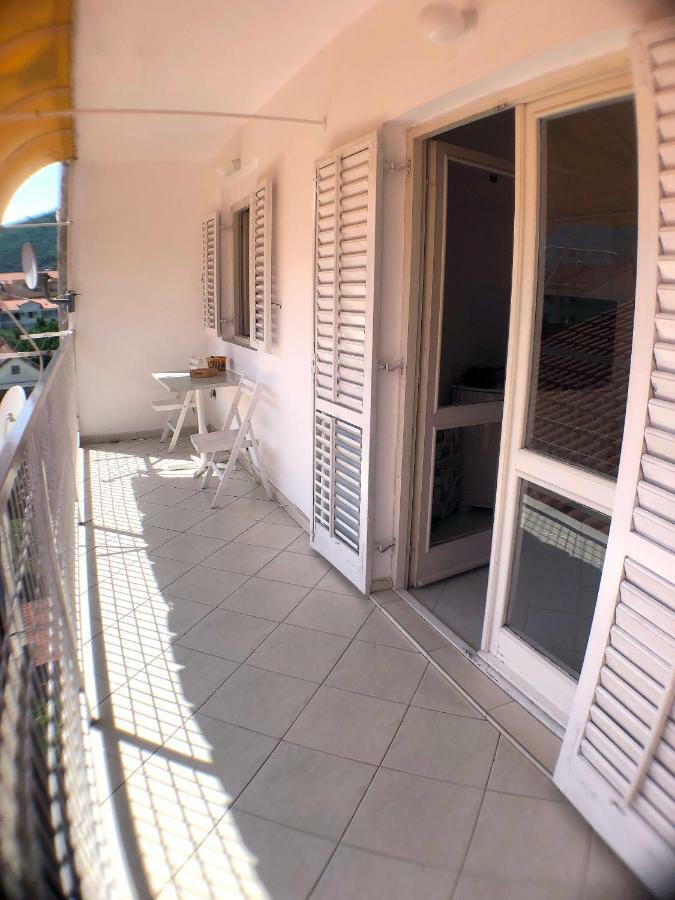 One Bedroom Apartment 500M From The Beach ブドヴァ エクステリア 写真